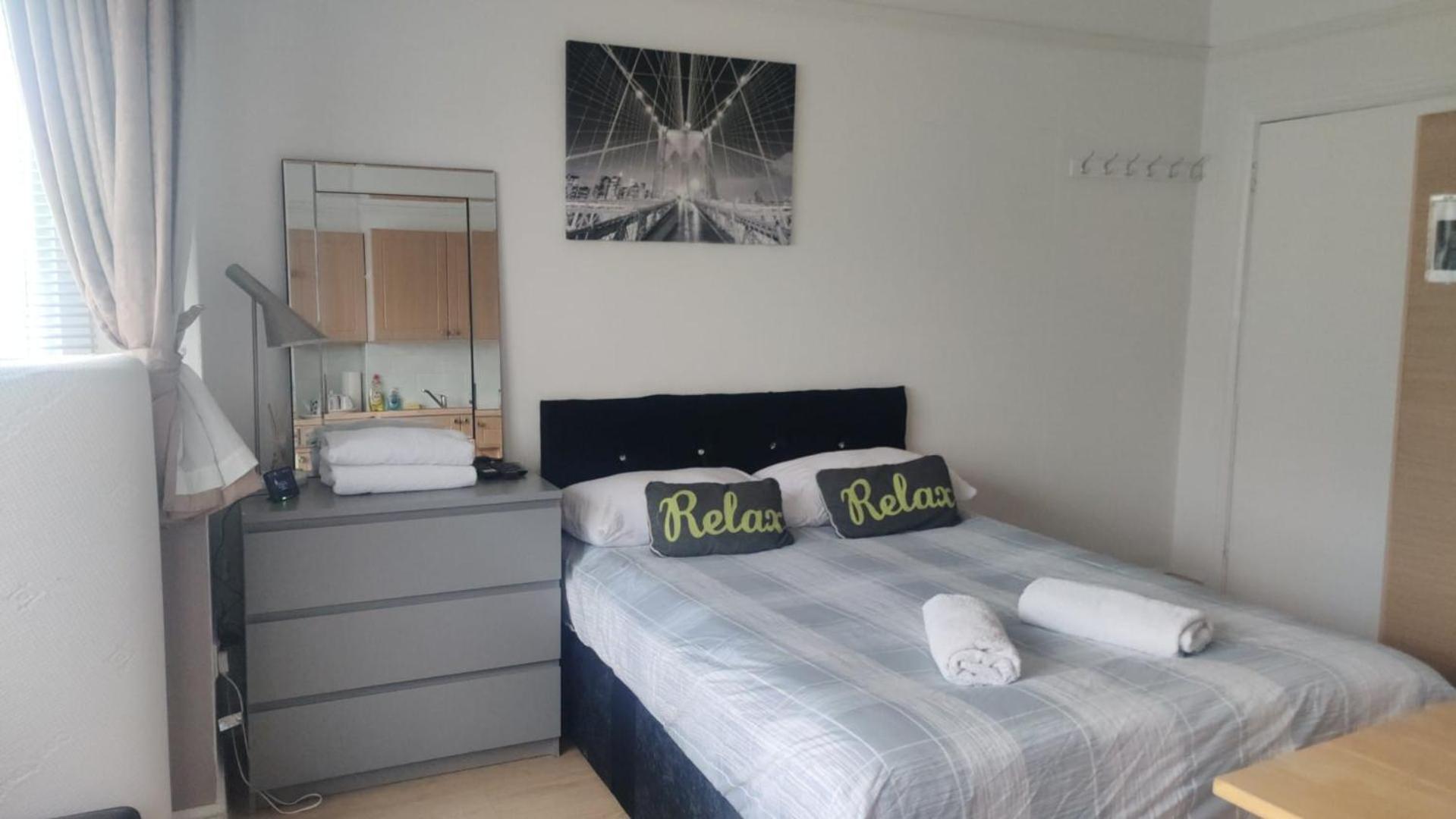 Studio On Golders Green Road Apartment ลอนดอน ภายนอก รูปภาพ